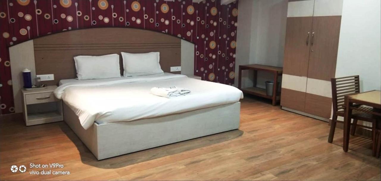 Dew Drop Inn Utakamand Zewnętrze zdjęcie