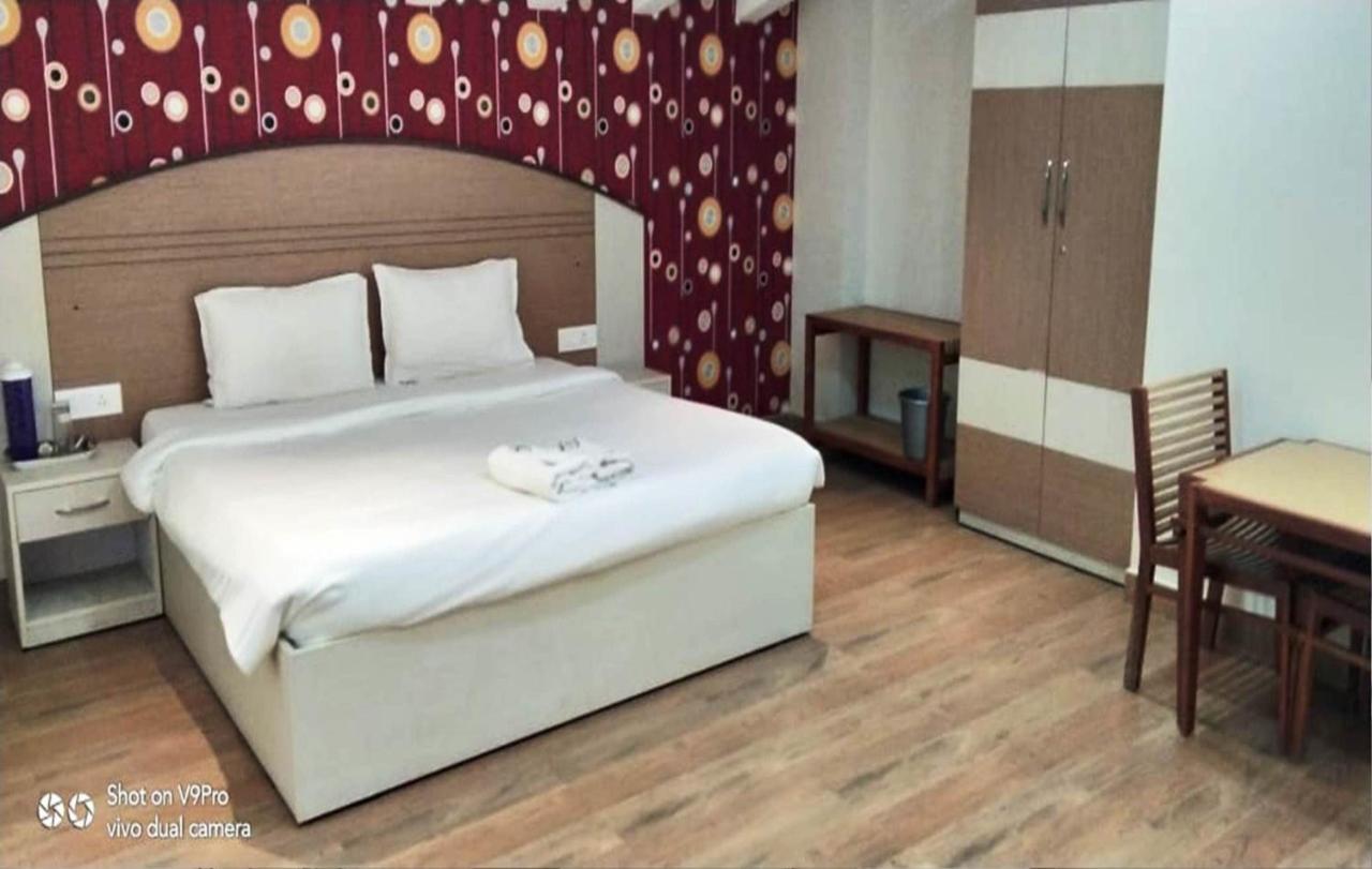Dew Drop Inn Utakamand Zewnętrze zdjęcie